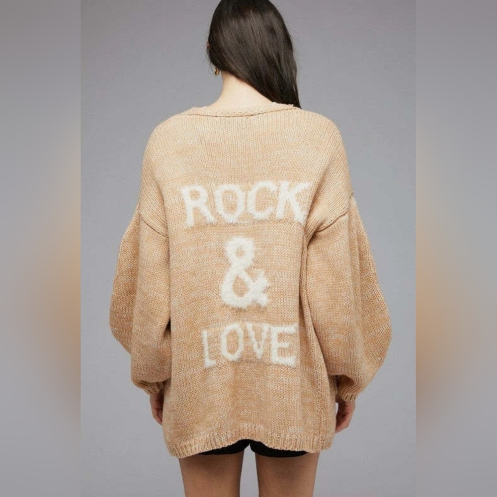 DAVI & DANI 3XL NWT "ROCK & LOVE" SWEATER 🩷